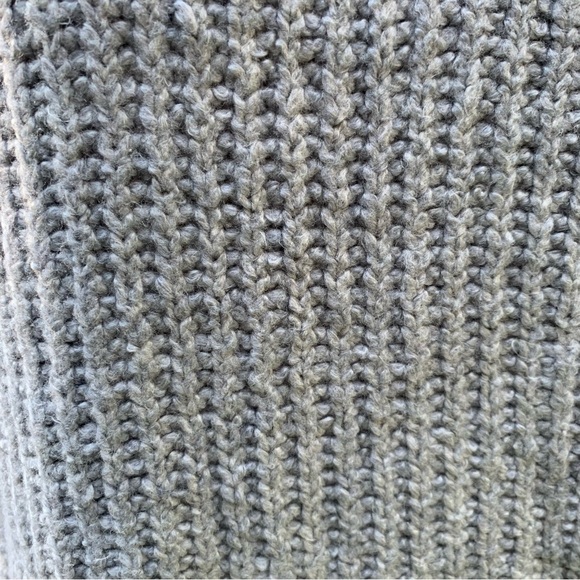 Womens American Eagle Knit Turtle Neck Sweater | L | Grey NEW!! - Picture 10 of 14